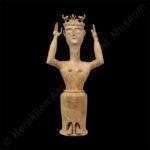 Π11043 - Είδωλο γυναικείας θεότητας με υψωμένα χέρια